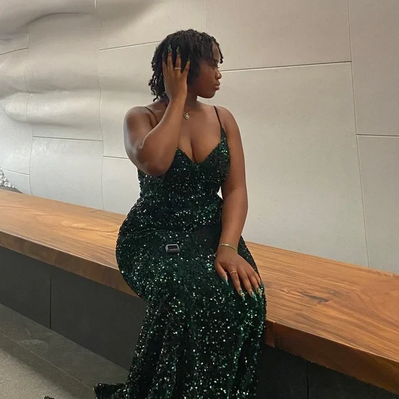 Portia and Scarlett | Dresses | Emerald Green Size 8 Portia Scarlett Prom Dress With Sequins | Poshmark Portia and Scarlett | Dresses | Emerald Green Size 8 Portia Scarlett Prom Dress With Sequins | Poshmark
